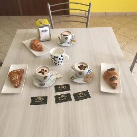 Salerno Oda ve Kahvaltı